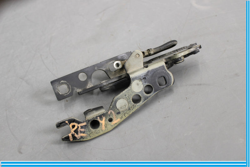 Load image into Gallery viewer, 04-05 BMW 645Ci E63 Front Right Passenger Side Hood Bonnet Panel Hinge Oem