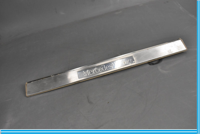 Load image into Gallery viewer, 10-18 Mercedes CLS550 W218 Front Right Side Door Step Sill Trim Cover Oem