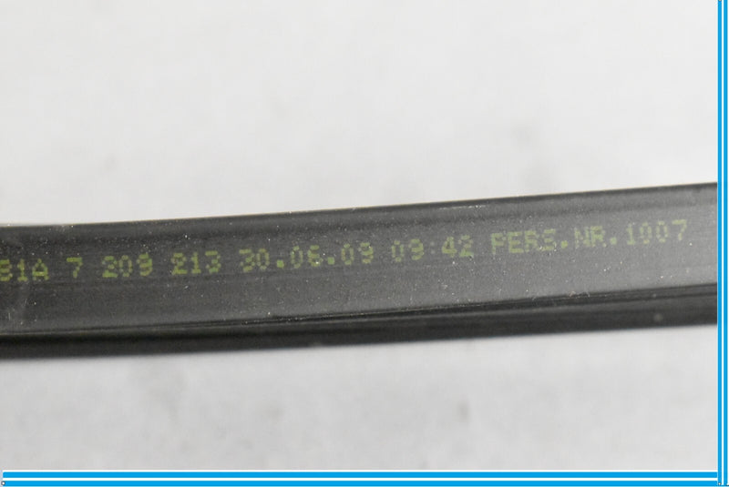 Load image into Gallery viewer, 09-12 BMW 750Li 750i F01 F02 Right Sun Roof Weather Seal Rubber Gasket Seal Oem