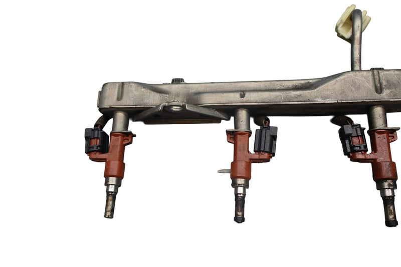 Load image into Gallery viewer, 07-17 Lexus USF40 LS460 Right Passenger Side Outer Fuel Injection Rail Oem