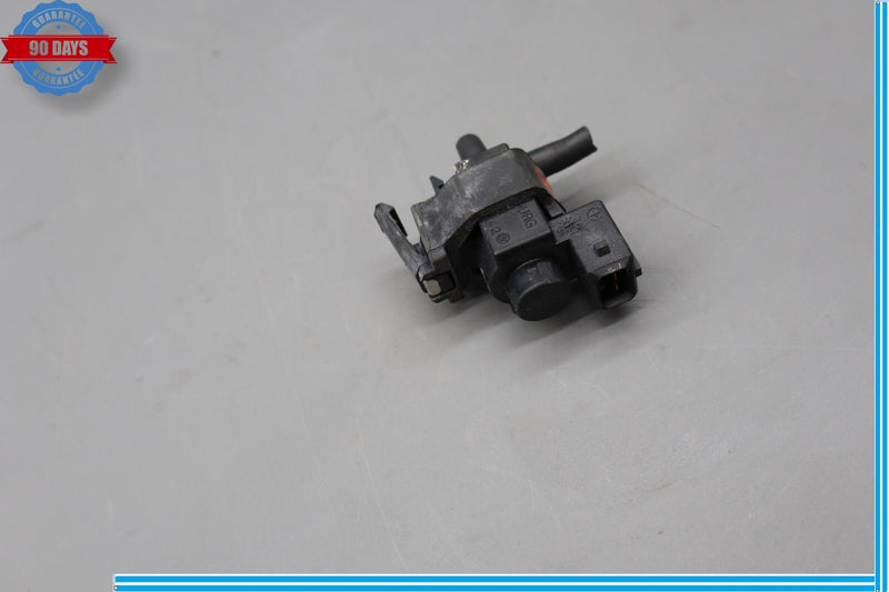 Load image into Gallery viewer, 09-15 BMW 750Li 750Li xDrive Electric Vacuum Valve Control Solenoid Oem