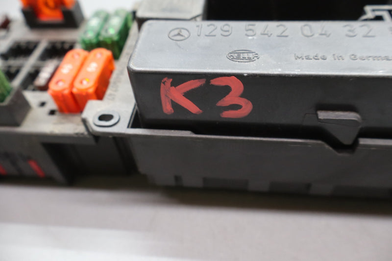 Load image into Gallery viewer, 96-02 Mercedes SL320 SL500 Relay Fuse Box 1295420432 Oem
