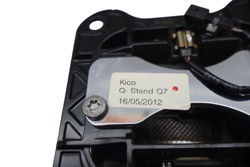 Load image into Gallery viewer, 11-17 Mercedes E350 E400 E550 W207 Left Side Folding Top Case Cover Oem