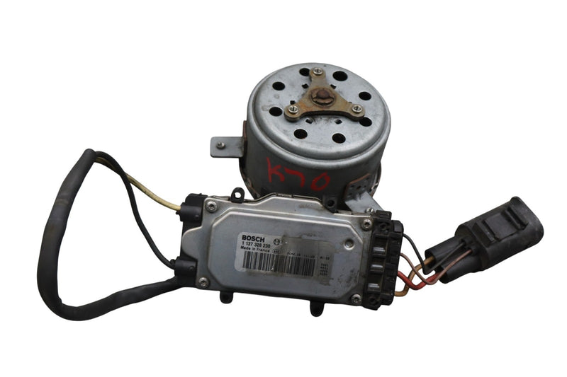 Load image into Gallery viewer, 08-17 Mercedes W204 C250 C350 E350 Engine Radiator Cooling Motor Oem