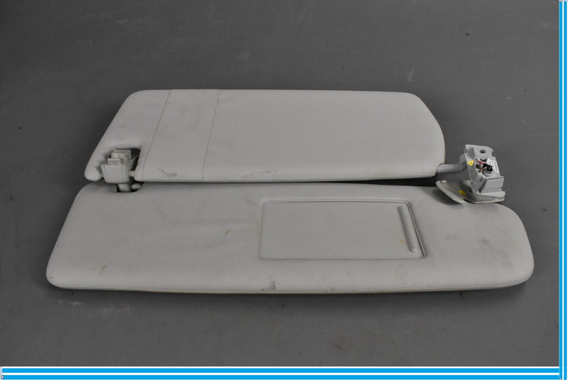 Load image into Gallery viewer, 11-17 Volkswagen VW Touareg Front Right Passenger Side Sun Visor W/Mirror Oem