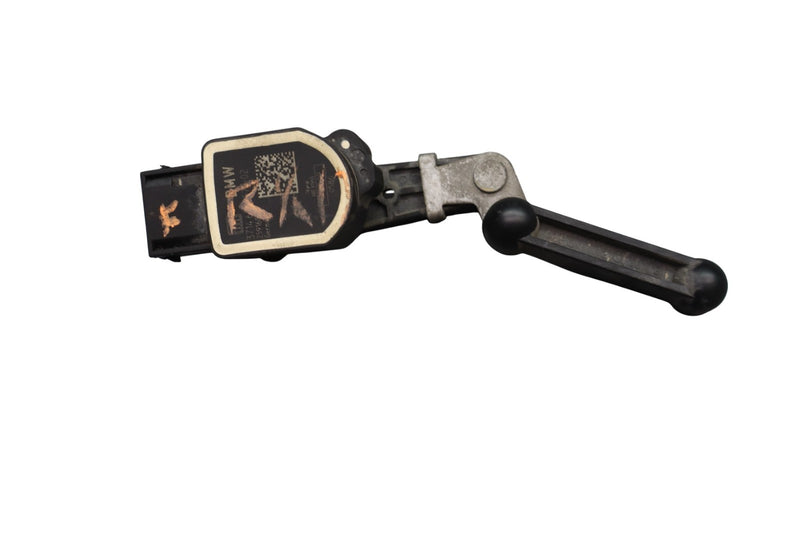 Load image into Gallery viewer, 09-22 BMW 750Li 750i xDrive Front Right Side Suspension Height Level Sensor Oem