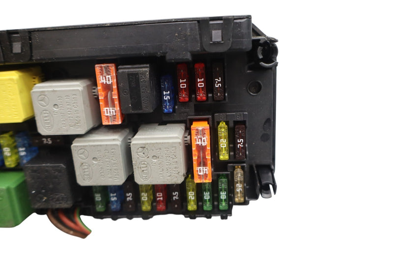 Load image into Gallery viewer, 10-16 Mercedes W212 E350 E550 CLS550 Front SAM Module Relay Fuse Box Oem