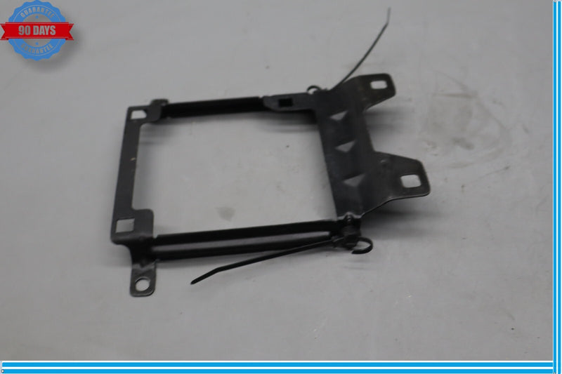 Load image into Gallery viewer, 03-12 Mercedes R230 SL500 Front Center Radiator Core Bracket Lock Carrier Oem