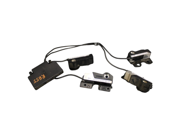 Load image into Gallery viewer, 06-13 Mercedes E350 GL450 Right Seat Weight Sensor Control Module 2119010300 Oem