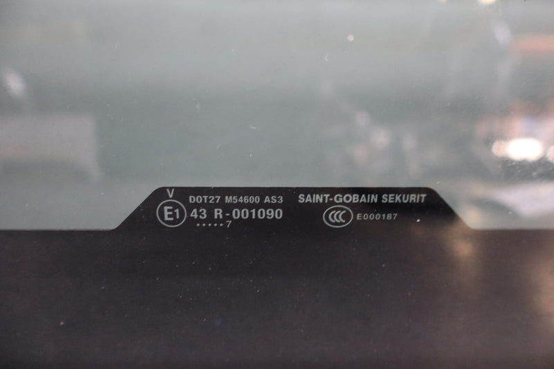 Load image into Gallery viewer, 06-13 LR Range Rover Sport Sun Roof Sunroof Top Glass Window Panel LR044746 Oem