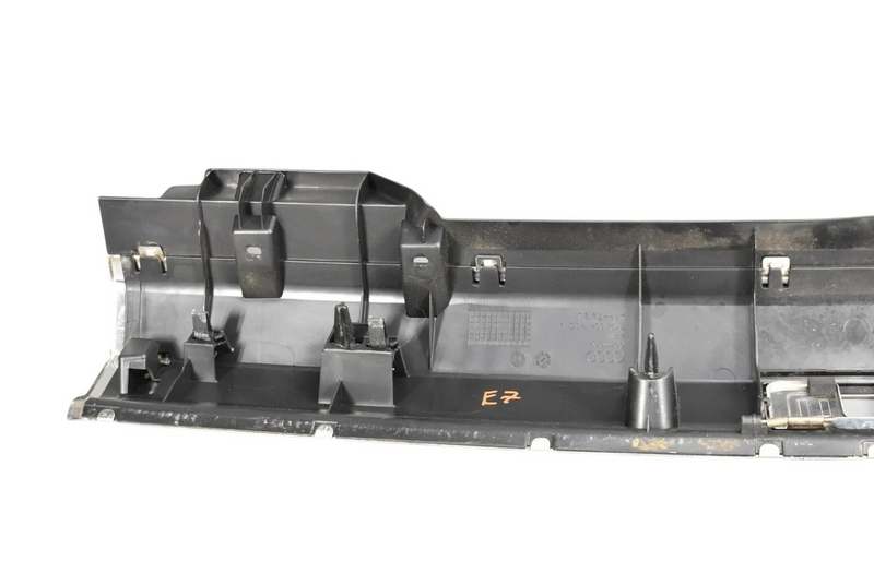 Load image into Gallery viewer, 09-12 Audi A4 Quattro Rear Tailgate Trunk Latch Cover Scuff Panel 8K9864483 Oem