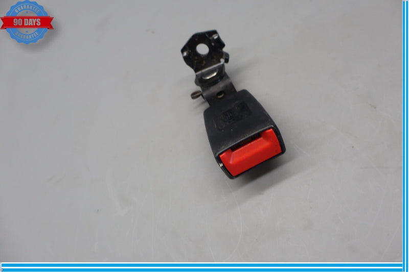 Load image into Gallery viewer, 12-18 Audi A7 A7 Quattro Rear Right Side Seatbelt Buckle Receiver 4G8857739 Oem