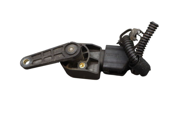 Load image into Gallery viewer, 03-08 Maserati Quattroporte M139 Suspension Height Level Sensor Oem