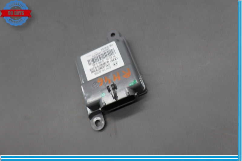 Load image into Gallery viewer, 11-14 Volkswagen VW Touareg Front Right Seat Occupant Detection Module Oem