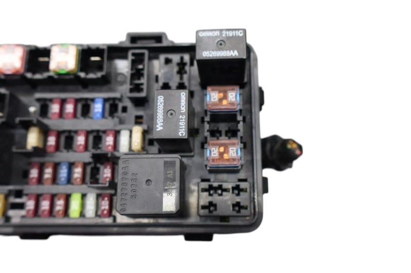 Load image into Gallery viewer, 14-24 Maserati Ghibli Power Distribution Fuse Relay Box Block 7154763030 Oem