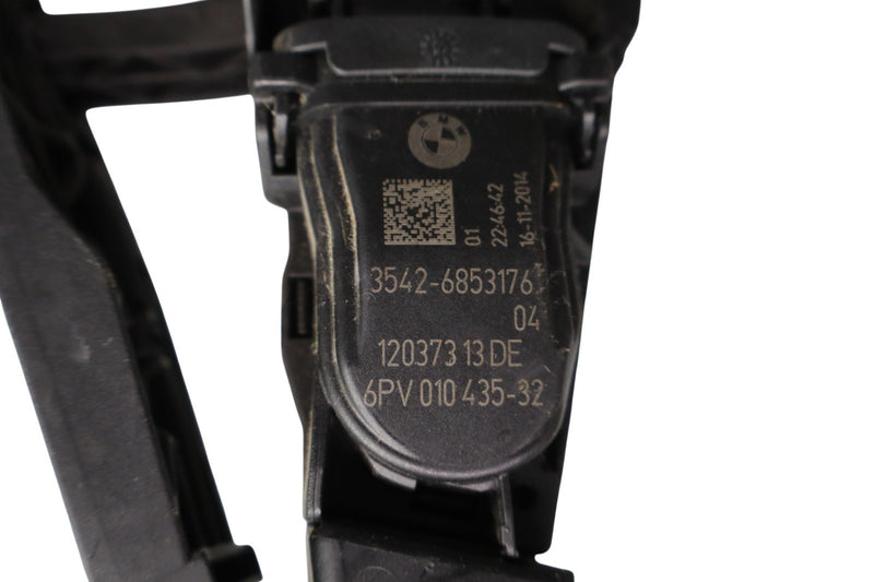 Load image into Gallery viewer, 14-21 BMW I01 i3 i3s Engine Gas Acceleration Accelerator Throttle Pedal Oem