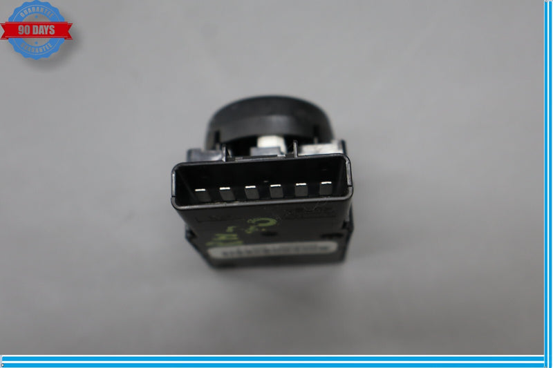 Load image into Gallery viewer, 14-20 Maserati Quattroporte Front Right Side Seat Seat Adjustment Switch Oem