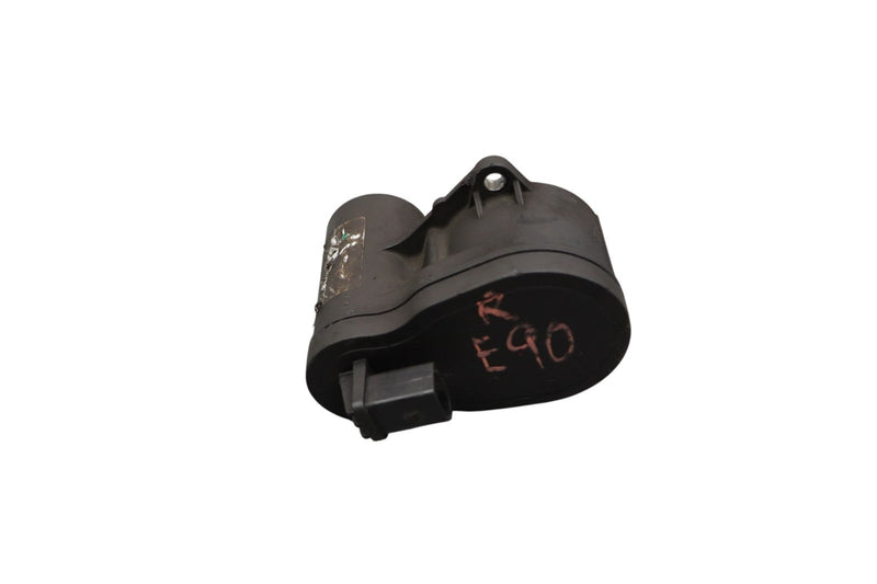 Load image into Gallery viewer, 14-20 Maserati Ghibli Rear Right Emergency Brake Caliper Motor 06700388410 Oem
