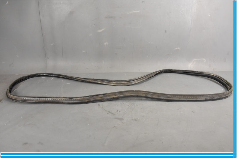 Load image into Gallery viewer, 14-21 Maserati Quattroporte Rear Right Passenger Door Body Weatherstrip Seal Oem