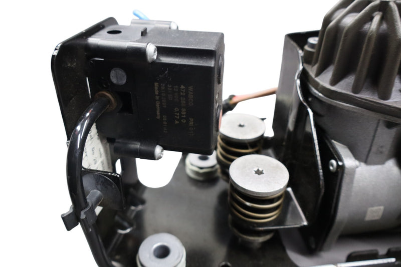 Load image into Gallery viewer, 09-17 BMW 528i 535i GT Air Ride Suspension Air Compressor Pump Assembly Oem