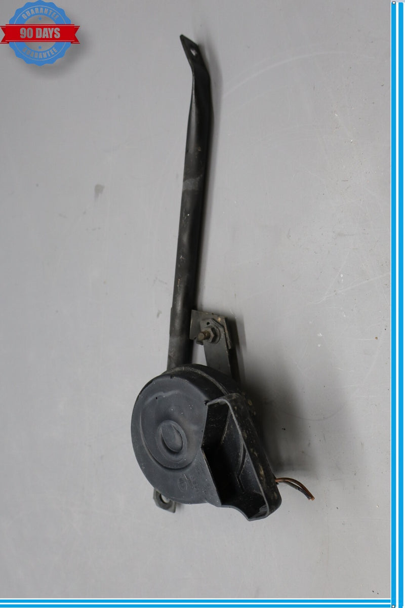 Load image into Gallery viewer, 03-06 Mercedes SL500 SL600 Left High Tone Signal Alarm Siren Horn Bosch Oem