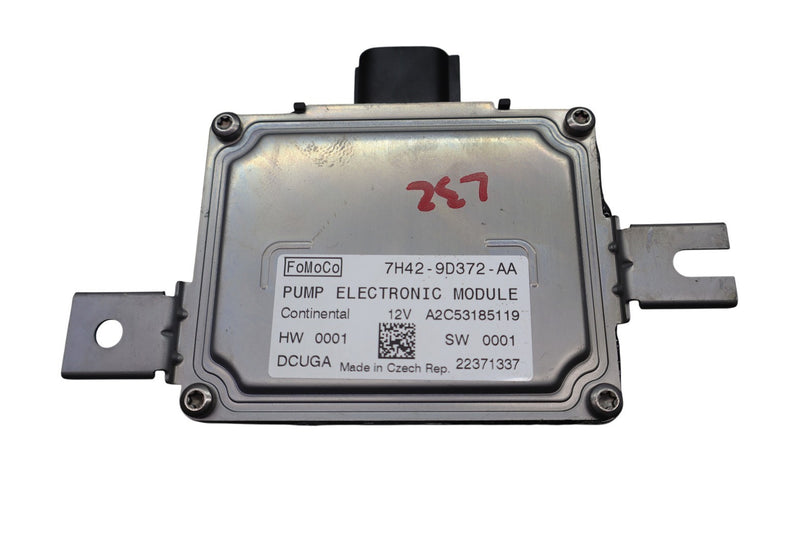 Load image into Gallery viewer, 12-19 LR Range Rover Evoque L538 Fuel Pump Sender Control Unit Module Oem