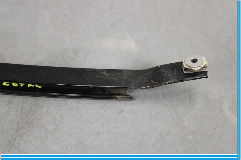 Load image into Gallery viewer, 10-16 Mercedes E350 E550 Rear Left Driver Quarter Glass Division Bar Molding Oem