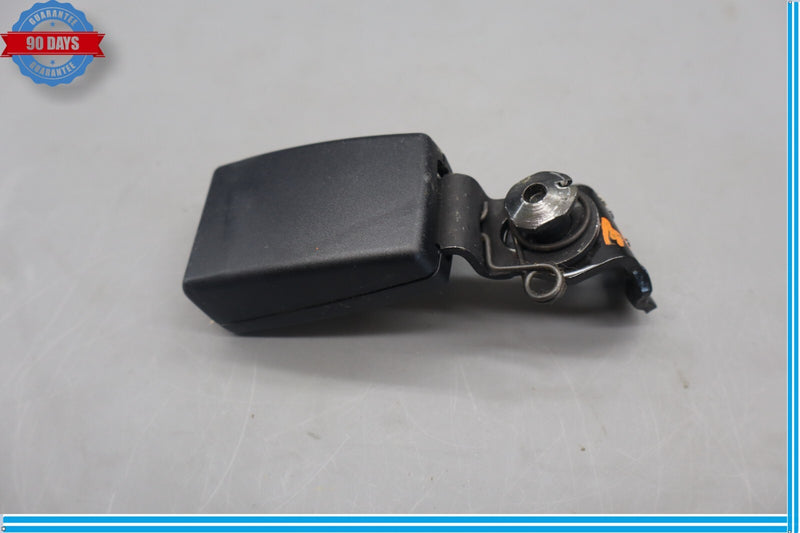 Load image into Gallery viewer, 12-18 Audi A7 A7 Quattro Rear Right Side Seatbelt Buckle Receiver 4G8857739 Oem