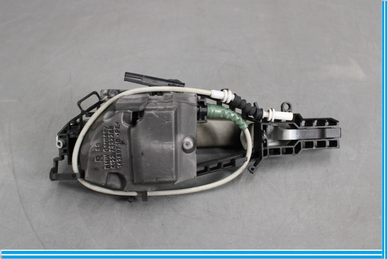 Load image into Gallery viewer, 12-18 BMW 320i 328i F30 Rear Right Side Exterior Door Panel Handle Oem