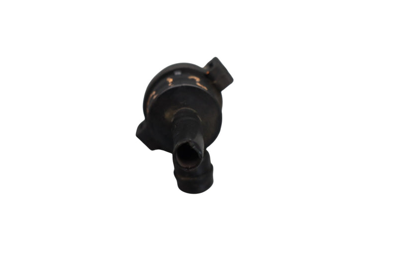 Load image into Gallery viewer, 09-15 BMW F01 750i 750Li Front Engine Fuel Tank Vent Valve 7619297 Oem