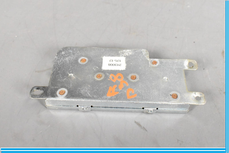 Load image into Gallery viewer, 09-13 Maserati Quattroporte M139 Rear Right Antenna AM/FM Amplifier Module Oem