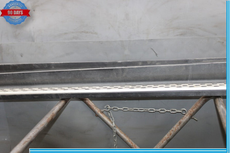 Load image into Gallery viewer, 06-11 Mercedes W164 ML320 ML63 AMG Left Side Running Board Side Step Oem