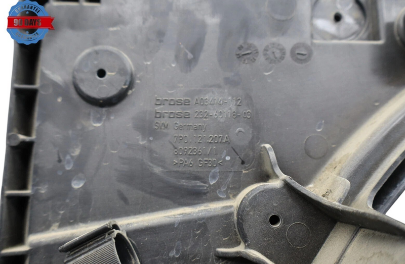 Load image into Gallery viewer, 11-17 Volkswagen VW Touareg Radiator Cooling Fan Shroud And Motor 7P0121207A Oem