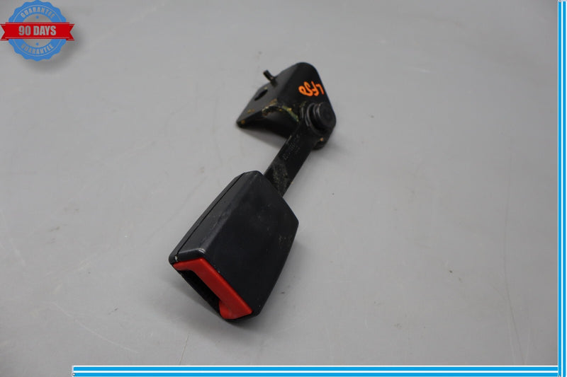 Load image into Gallery viewer, 09-15 BMW 750Li 750Li xDrive Rear Left Side Seat Belt Buckle Receiver Oem