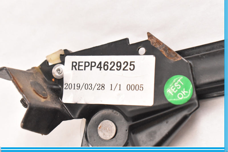 Load image into Gallery viewer, 2007-2013 BMW E70 X5 FRONT RIGHT PASSENGER DOOR WINDOW REGULATOR MOTOR