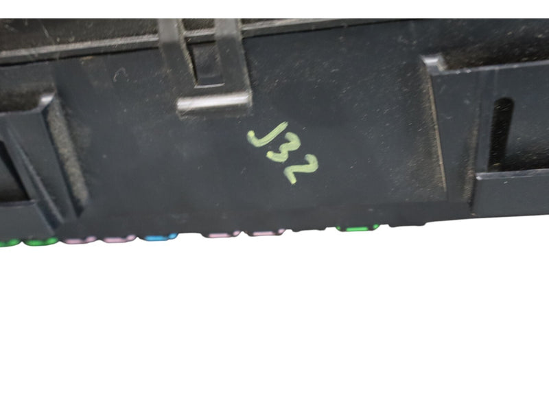 Load image into Gallery viewer, 14-17 Maserati Ghibli Rear Power Distribution Fuse Relay Box 670109664 Oem