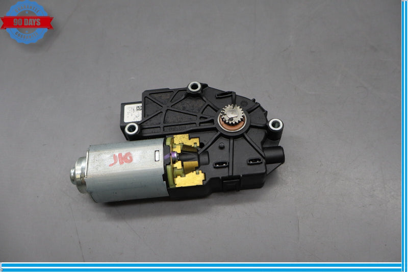 Load image into Gallery viewer, 14-17 Maserati Ghibli S Sunroof Sun Roof Motor Regulator 673000063 Oem