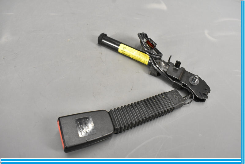 Load image into Gallery viewer, 09-15 Jaguar XF XFR Front Right Passenger Side Seat Belt Seatbelt Buckle Oem