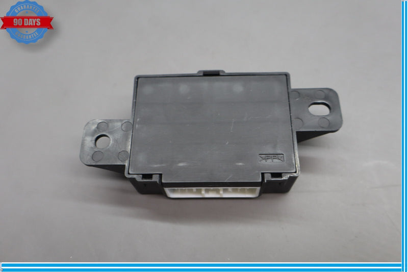 Load image into Gallery viewer, 15-20 Hyundai Genesis Right Passenger Side Seat 4way Relay Control Module Oem