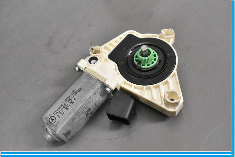 Load image into Gallery viewer, 12-16 Mercedes CLS550 Rear Right Passenger Side Door Window Regulator Motor Oem