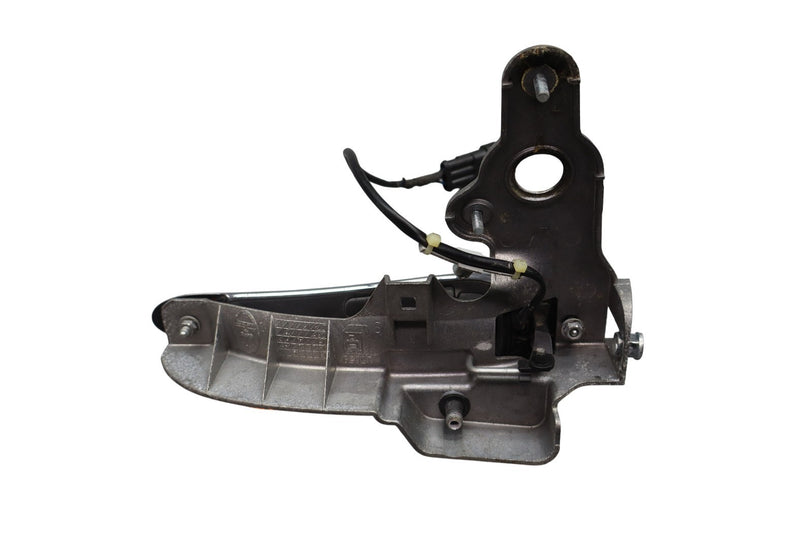 Load image into Gallery viewer, 03-13 Maserati Quattroporte M139 Front Left Side Exterior Door Handle Oem