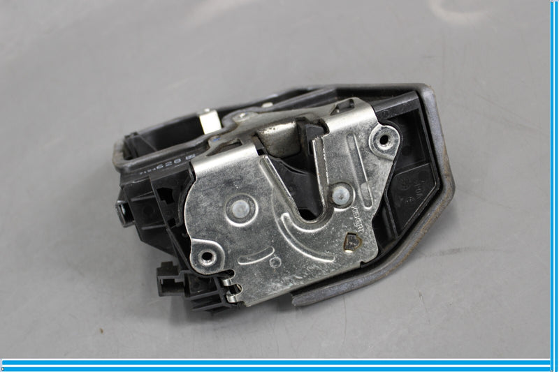 Load image into Gallery viewer, 04-10 BMW 645Ci 650i Front Right Passenger Door Lock Latch Actuator Oem