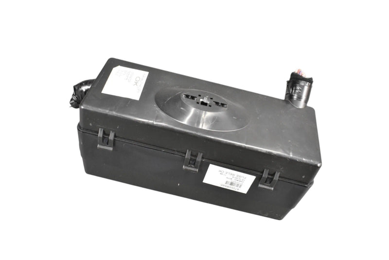 Load image into Gallery viewer, 14-17 Maserati Ghibli Engine Bay Fuse Power Block Junction Box 670008595 Oem
