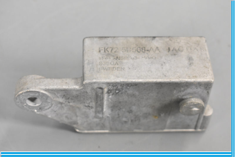 Load image into Gallery viewer, 18-20 Jaguar E-Pace Auto Rear Right Suspension Beam Oem