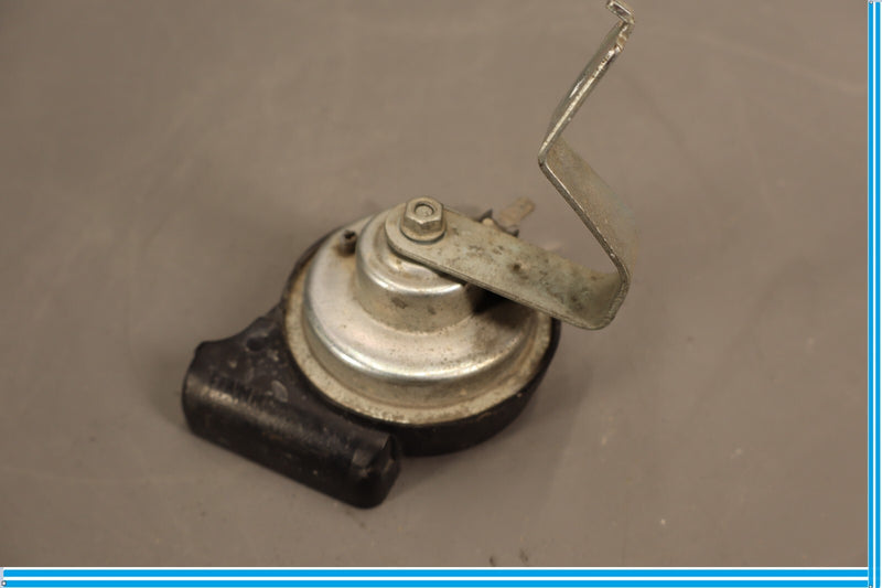 Load image into Gallery viewer, 08-18 Mercedes CLS550 E500 Right Side High Tone Note Signal Horn Oem