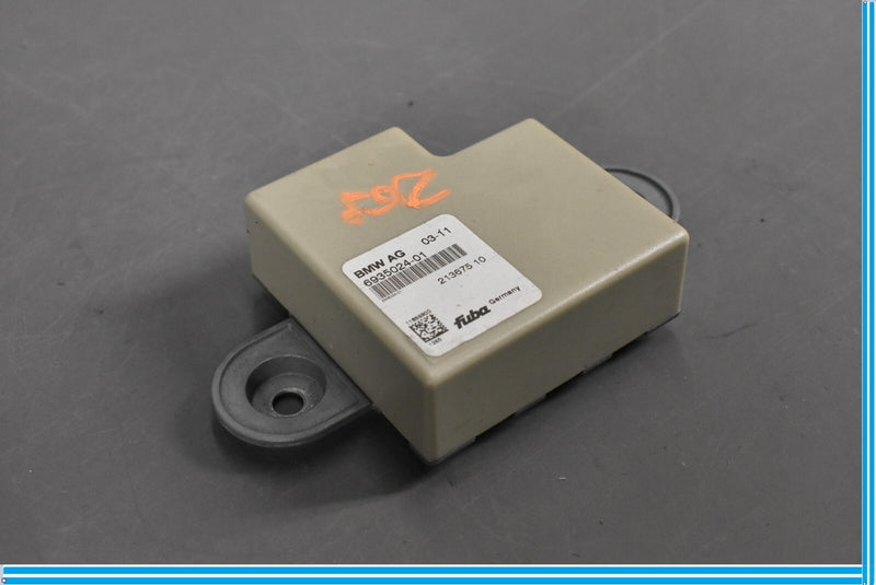 Load image into Gallery viewer, 11-16 BMW 528i 535i 550i F10 Radio Phone Antenna Module Unit 6935024-01 Oem