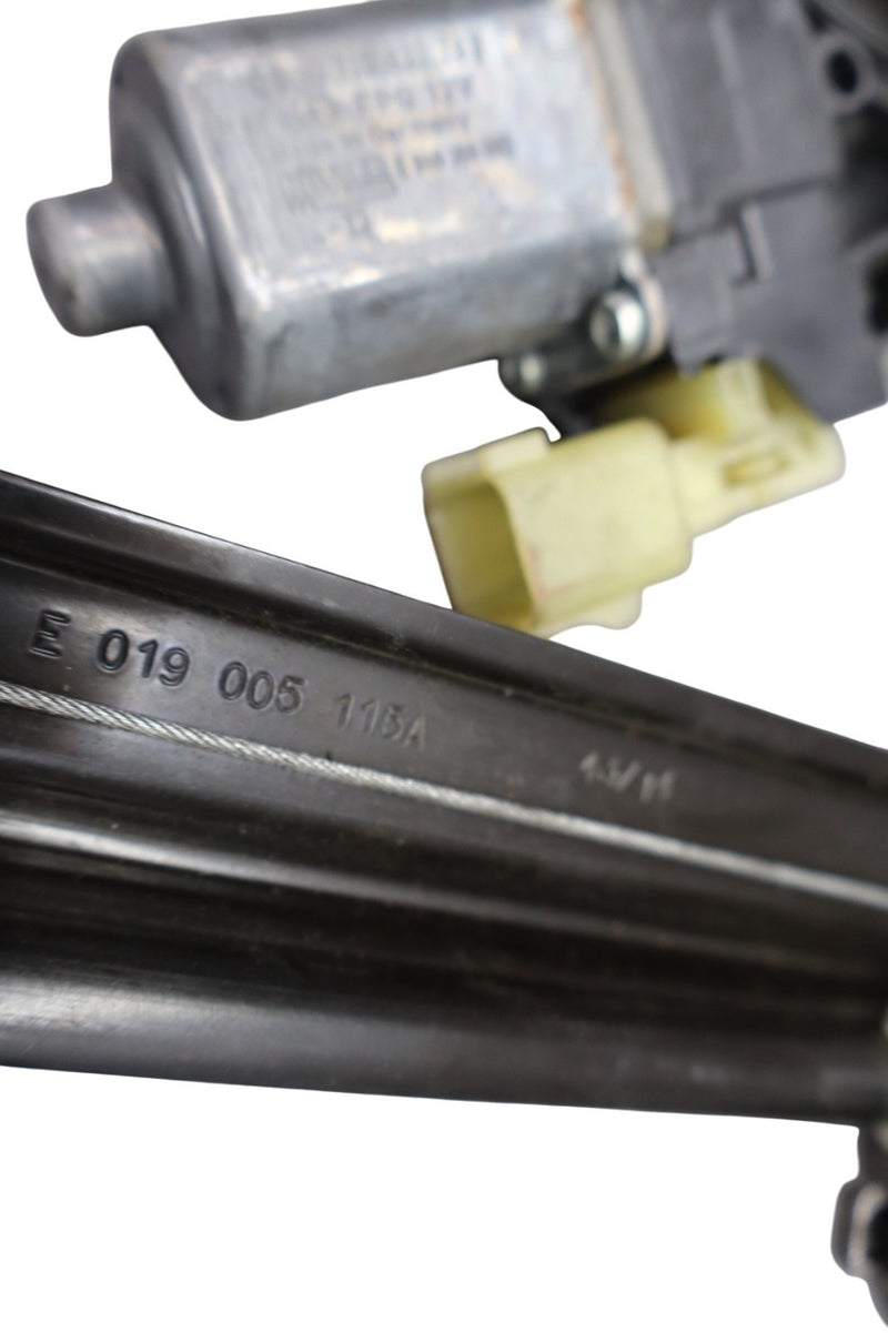 Load image into Gallery viewer, 14-22 Maserati Quattroporte Rear Right Side Window Regulator Motor 670009817 Oem