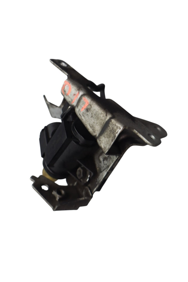 Load image into Gallery viewer, 10-16 BMW 550i GT F07 650i Turbo Pressure Boost Solenoid Valve Converter Oem