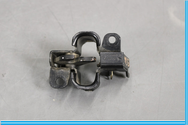Load image into Gallery viewer, 06-11 Mercedes CLS550 W219 Right or Left Side Engine Hood Lock Latch Oem
