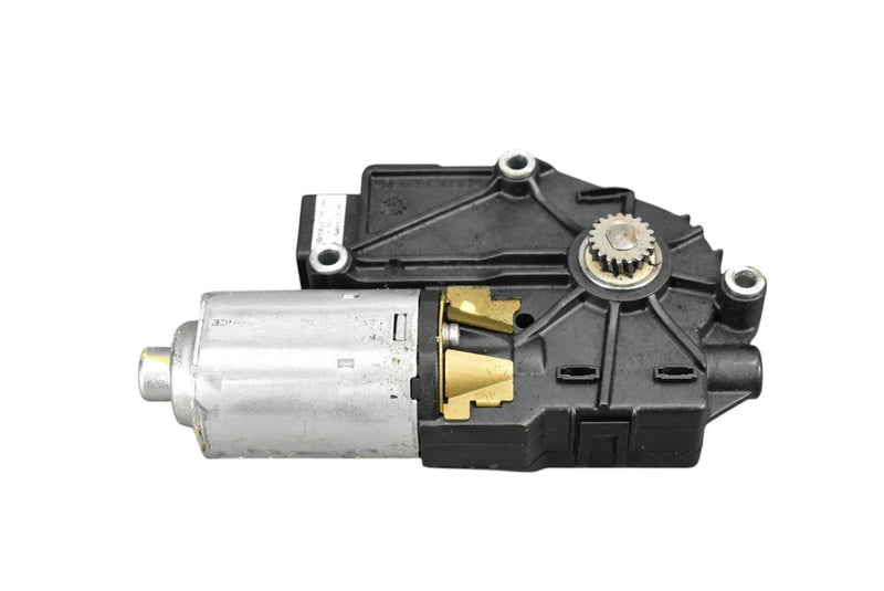 Load image into Gallery viewer, 03-13 Maserati Quattroporte M139 Sunroof Sun Roof Moonroof Motor 6117026A OEM
